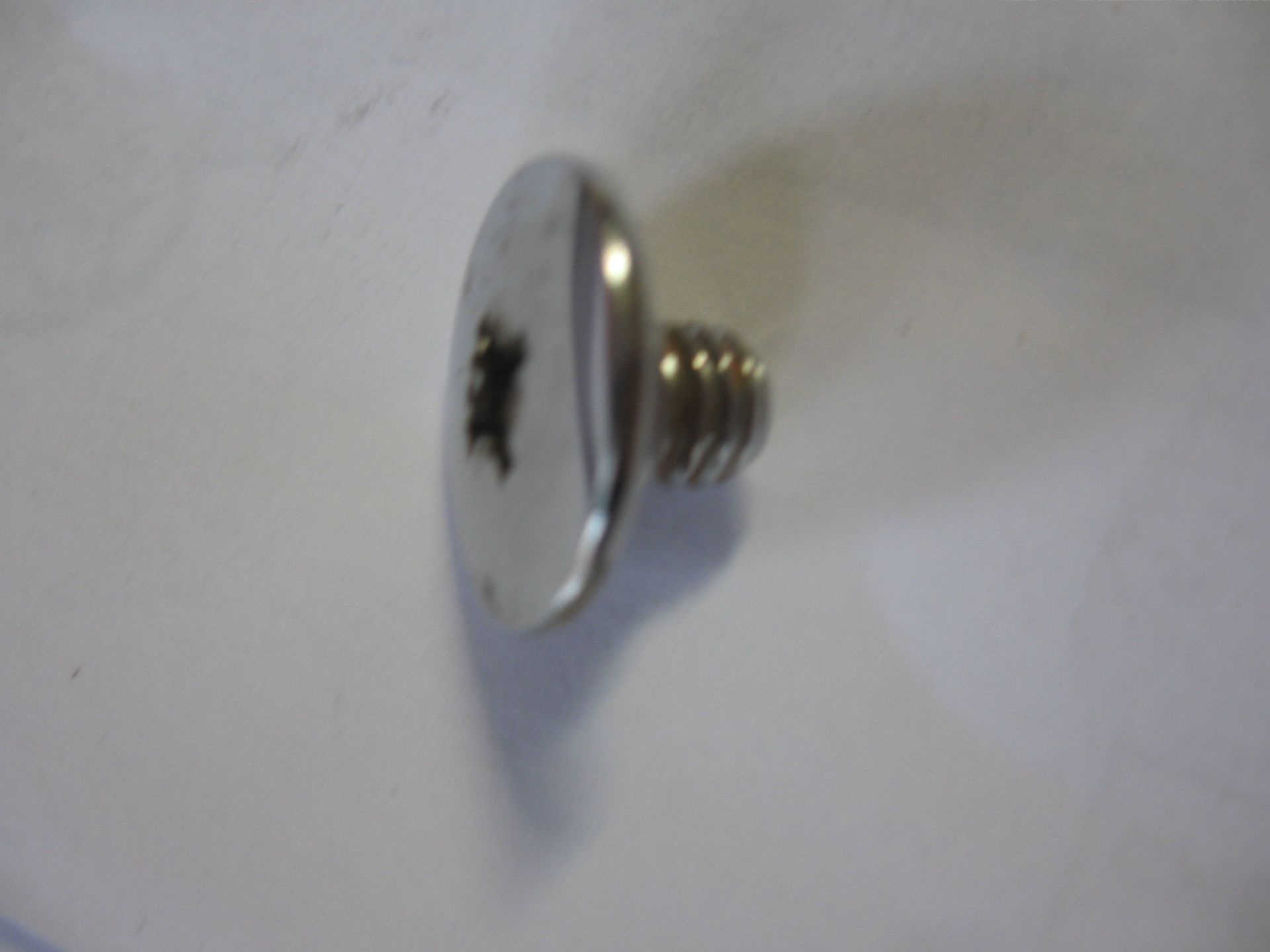 Boutje bevestiging knipperlicht 	vf700c 	90380-me9-000	, 90380-mb1-000