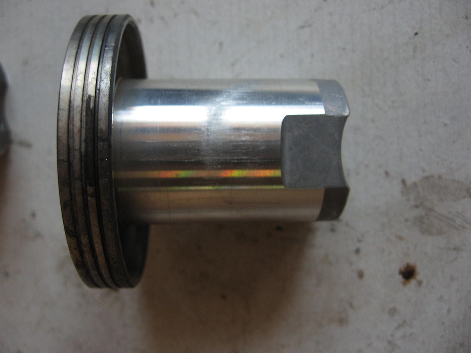 Gasschuif , vacuum piston	Cb900f 1981	onderdeel van 16022-438-671	, 16022-461-003 (1) (1)