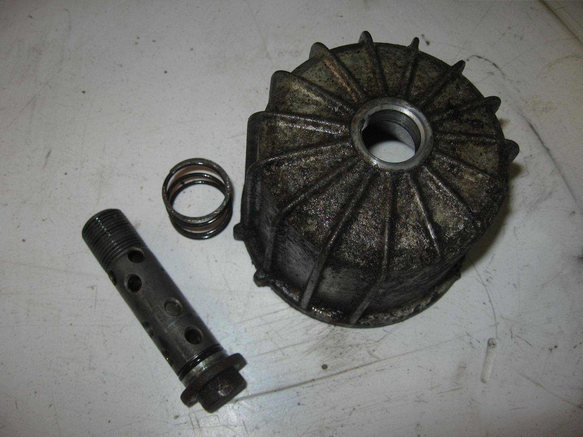 oliefilter huis + bout + veer // gl1000 1976 gl1100 gl1200		15411-371-000 + 15415-300-000 + 15420-300-010