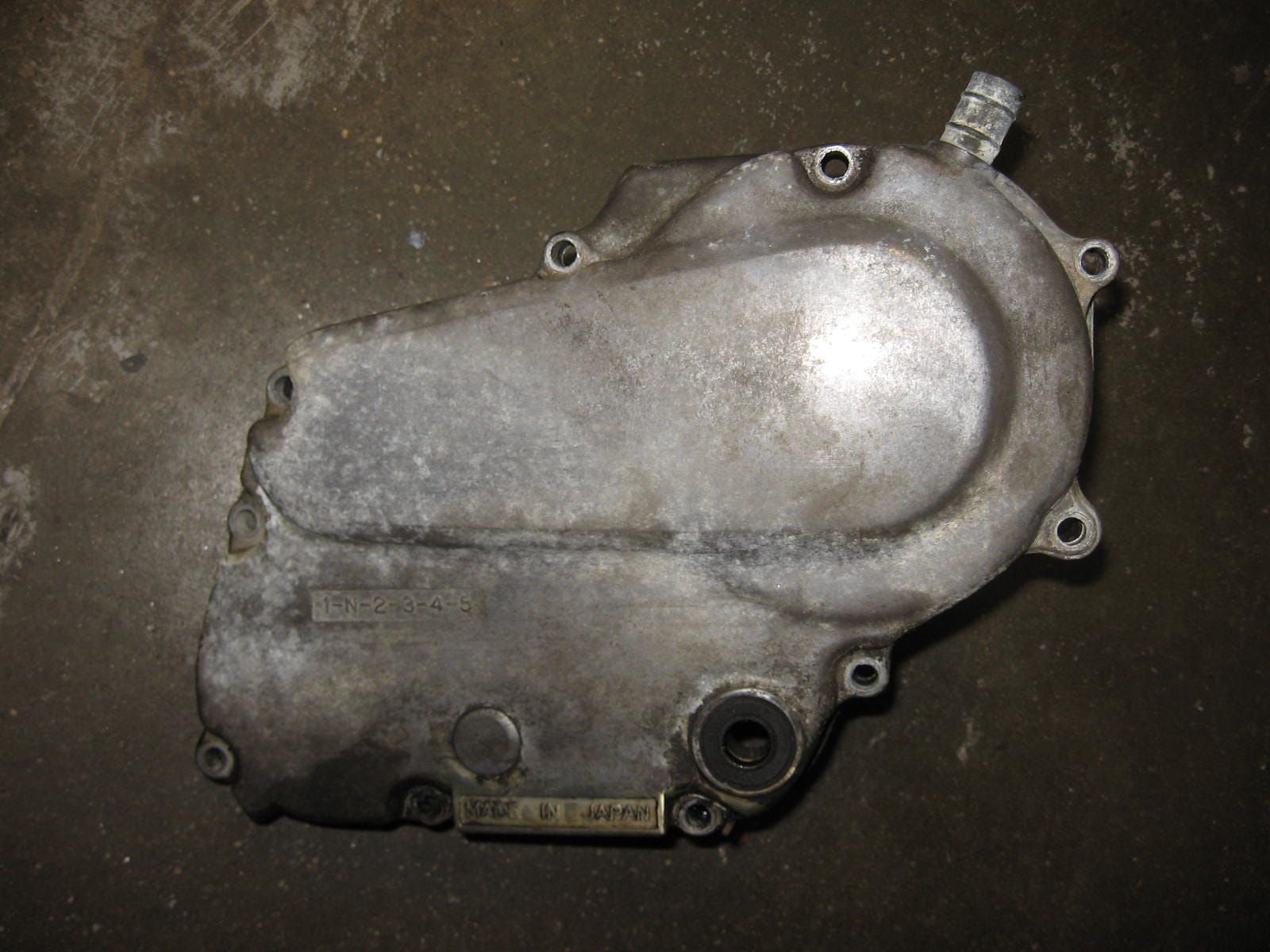 blokdeksel links + carterontluchting 2	Xj700 1985 xj650 82-83	5n8-15411 , 4h7-15347