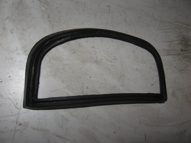 rubber onder achterlicht // cmx450c		33717-kr3-671