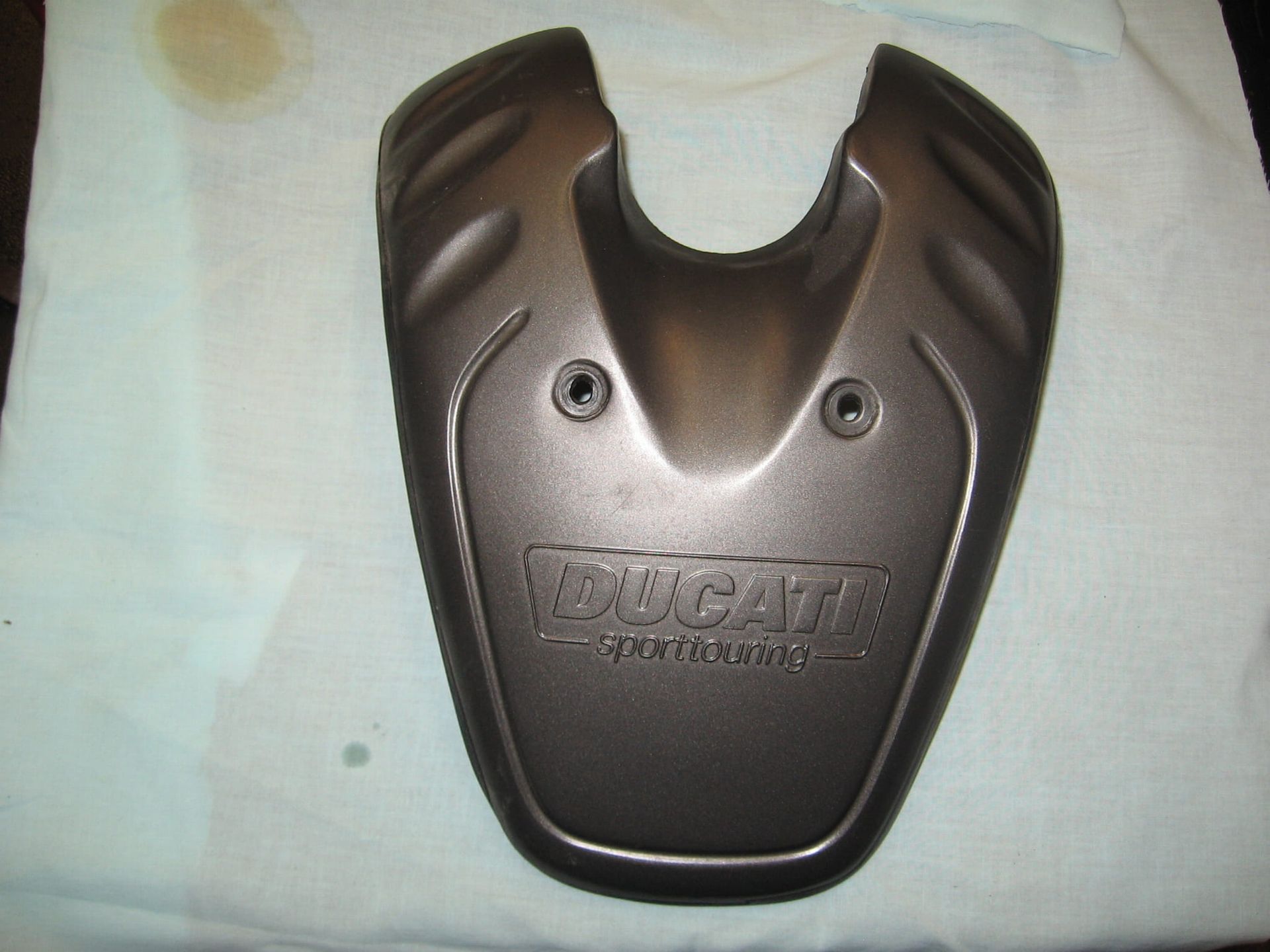 afdekplaat voorkant tank	St4s 2001-02 , st3 04-05	24721051BB