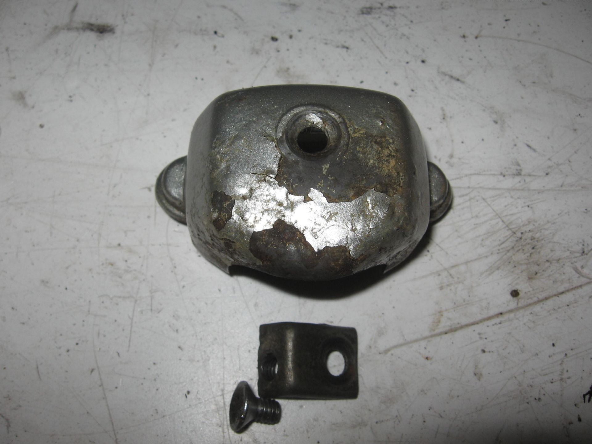 zijkant kleppendeksel // CB550		12330-323-000 (2)
