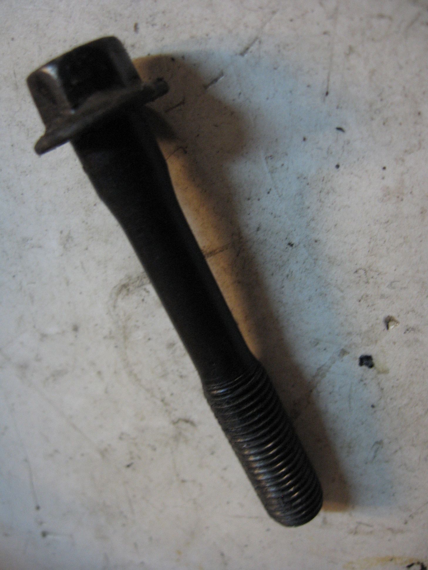 cilinderbout, flensbout M10x66x1,25	Xr500r 83-84 , xr600 85-00 , xl600r 83-87	90085-mg3-000