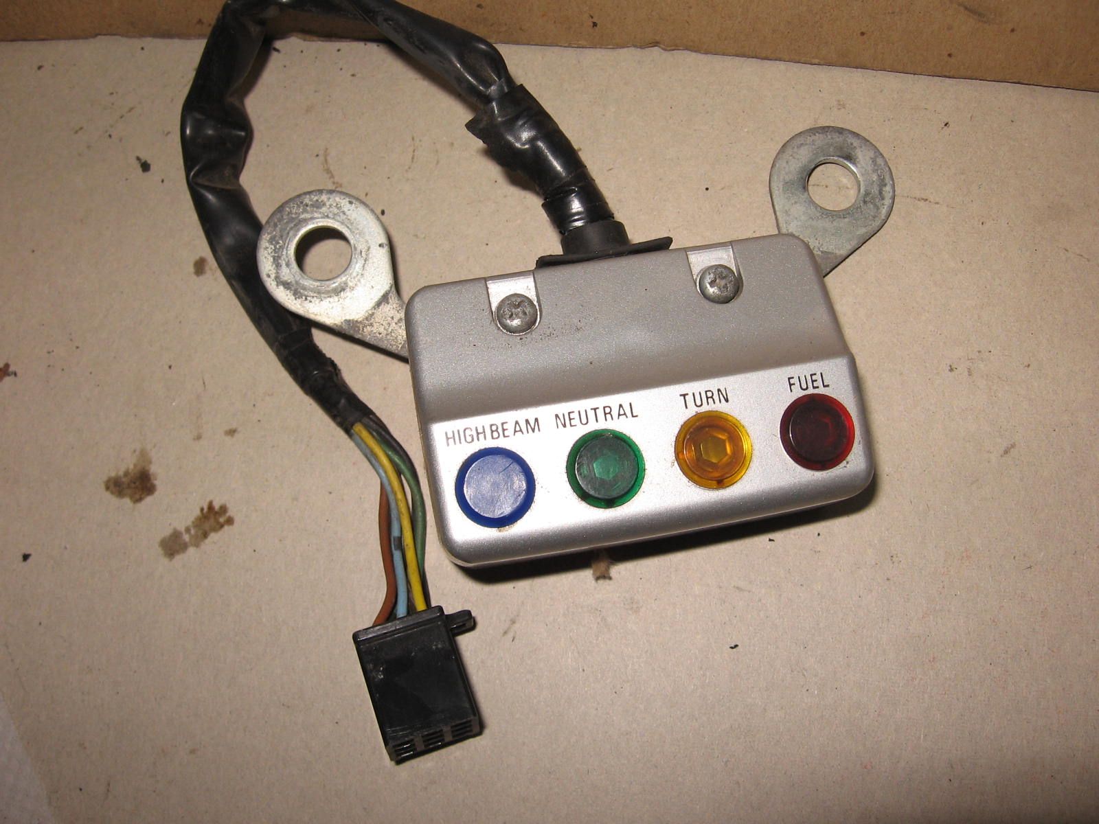 pilot light assembly, indicatielampenhouder	Xv535 87- 88	2gv-83530-00