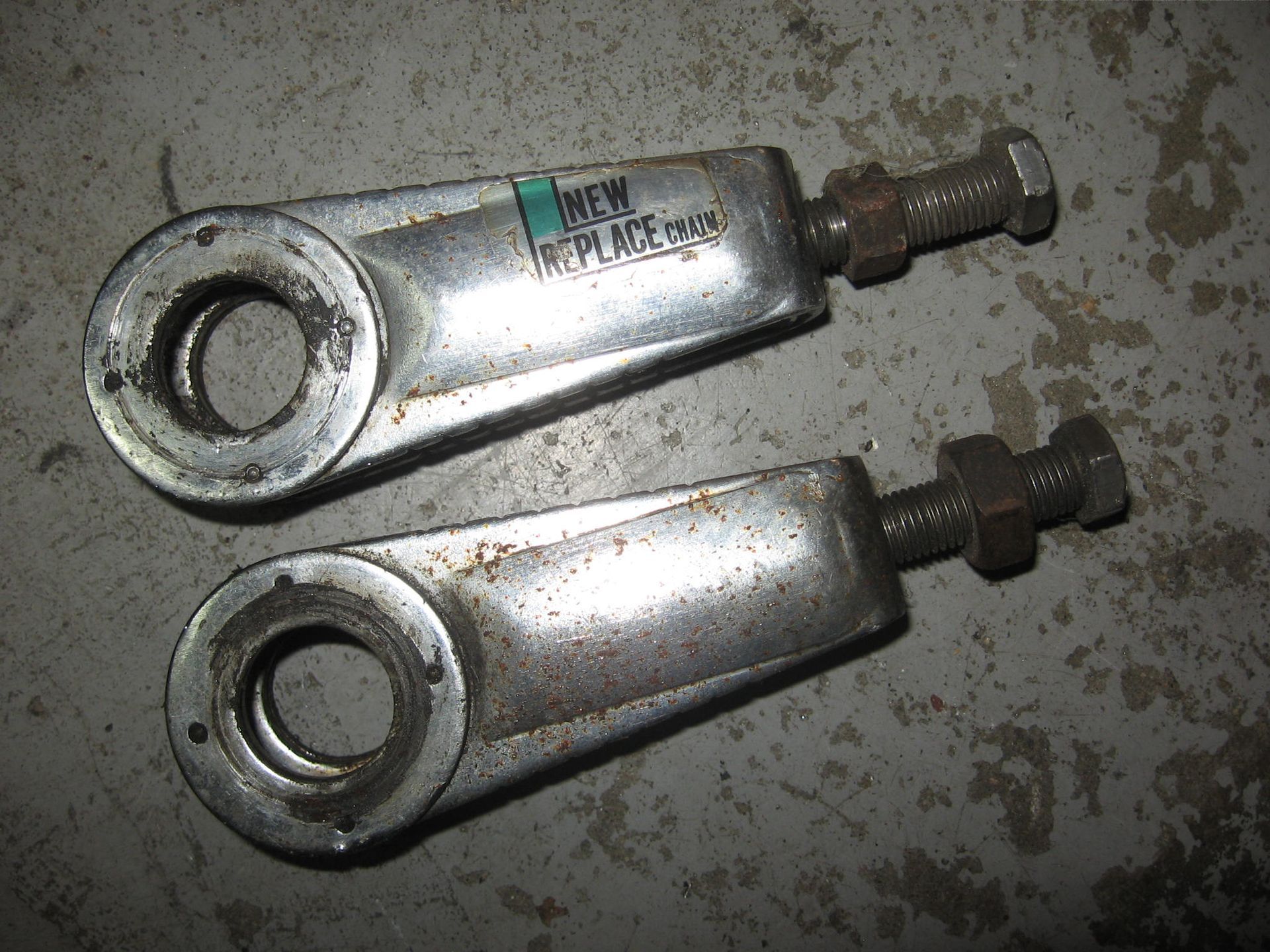 2 stuks kettingspanner achterketting	cb900fb cb900f2b	40543-438-000