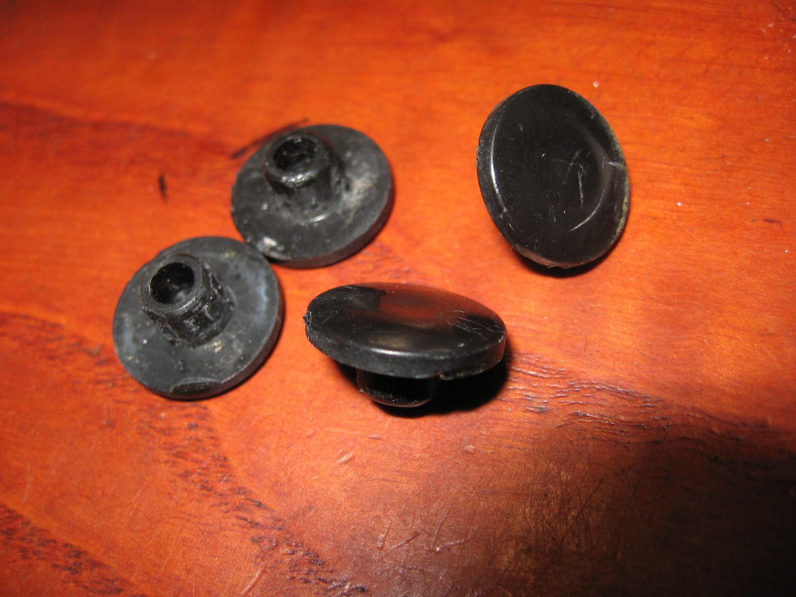 4x afdekdopje imbusbout m8 zwart	Gsx600f 	09250-06004