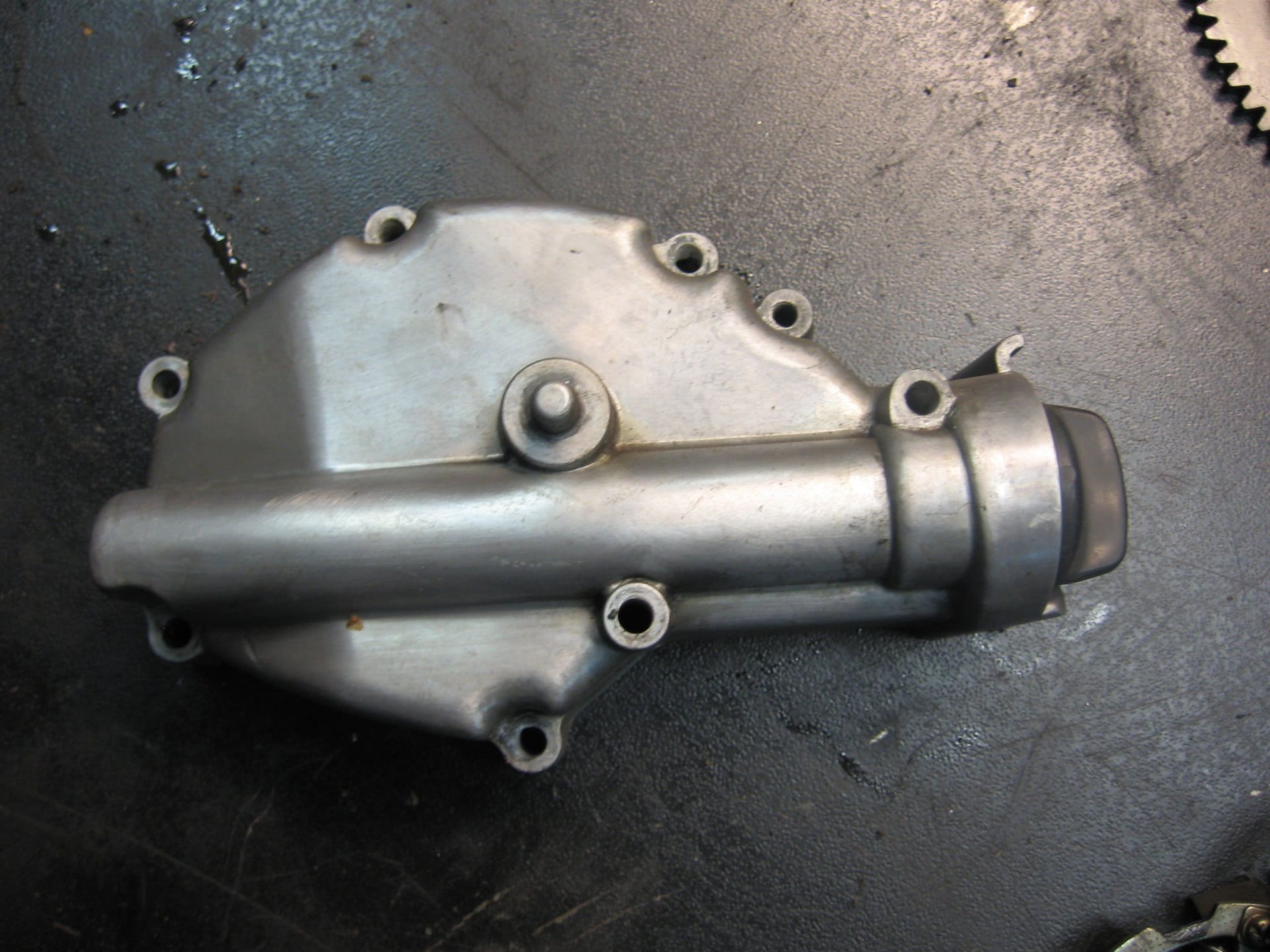 deksel oliepomp met peilstok , cover oilpump	Cb750 1979-82	11350-425-000