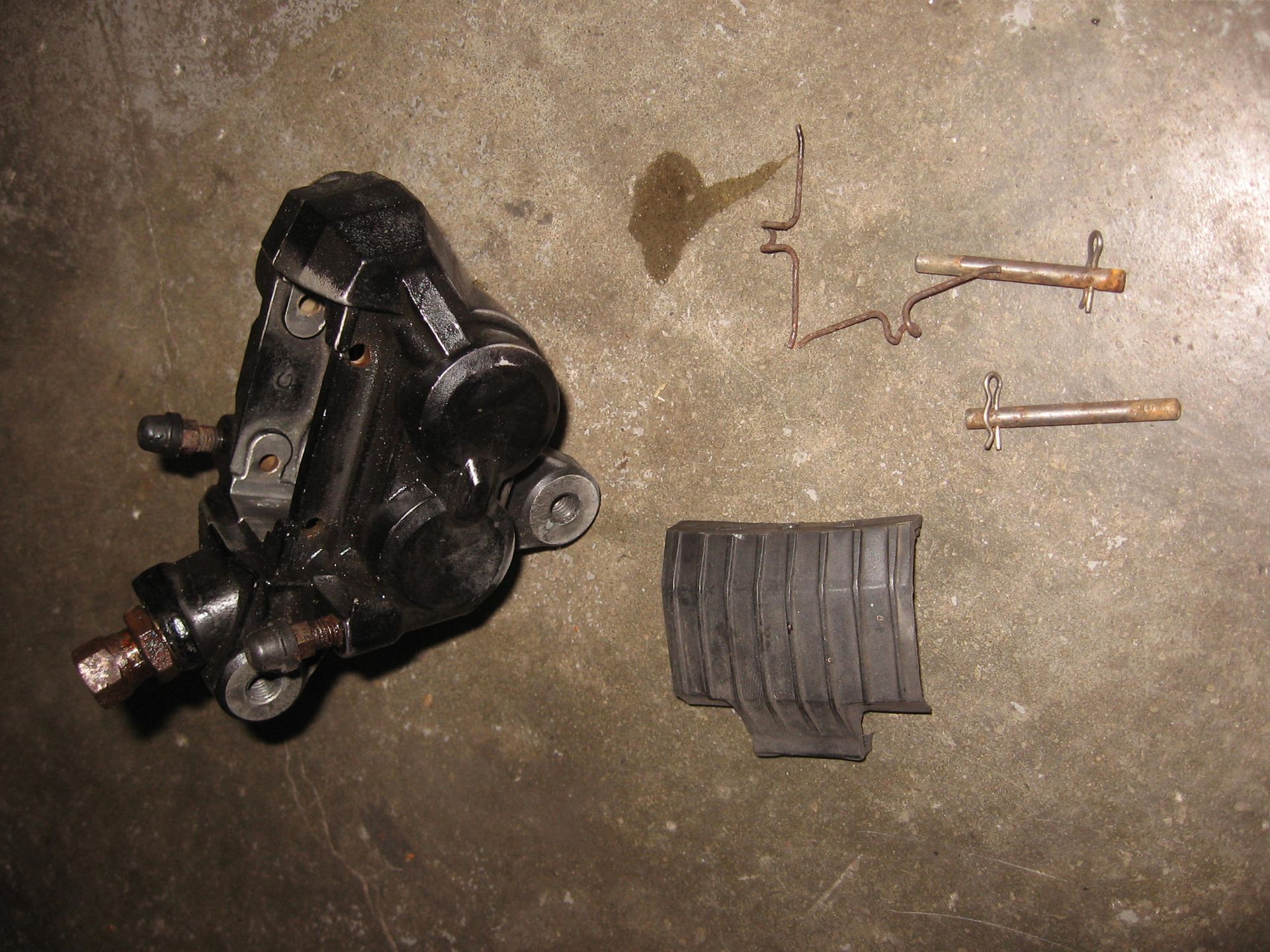 remklauw links voor	Gsx600f 1988-97	59300-34c00	59300-34c01