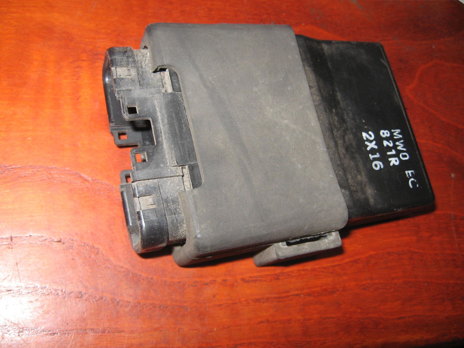 ontstekings unit CDI // cbr900rr 1993-99, rvf750r 1994		30410-mw0-600