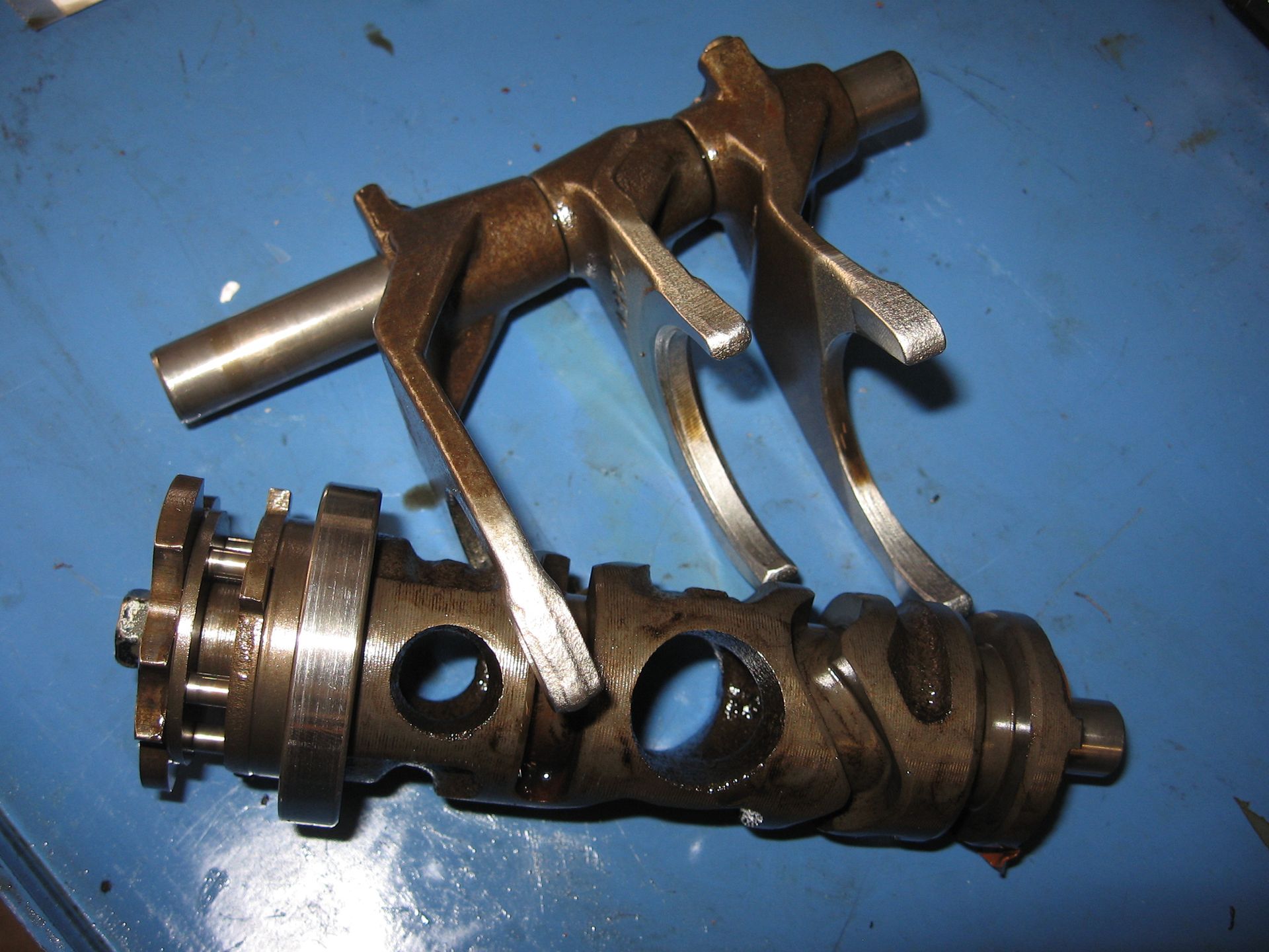 schakelvorken met schakelwals	Cb750f 82  	24211-425-010 . 24221-425-010 .24221-438-670 . 24300-425-030