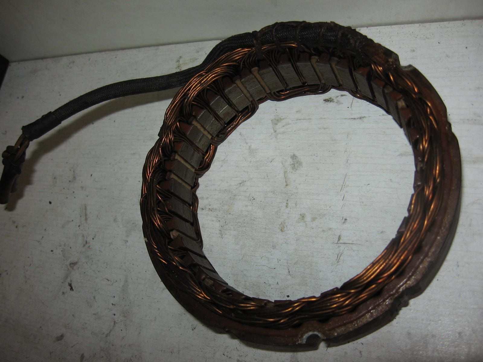 buitenstespoel dynamo	Cb400f , f2 	31102-333-004