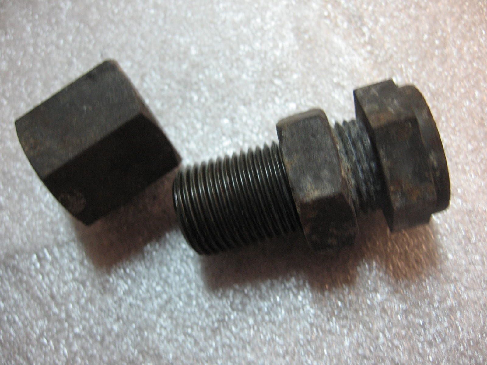 stelbare afstandsbus blokophanging achter links	St1100   1991-95	90108-mt3-010 + 90301-mt3-010 (2)