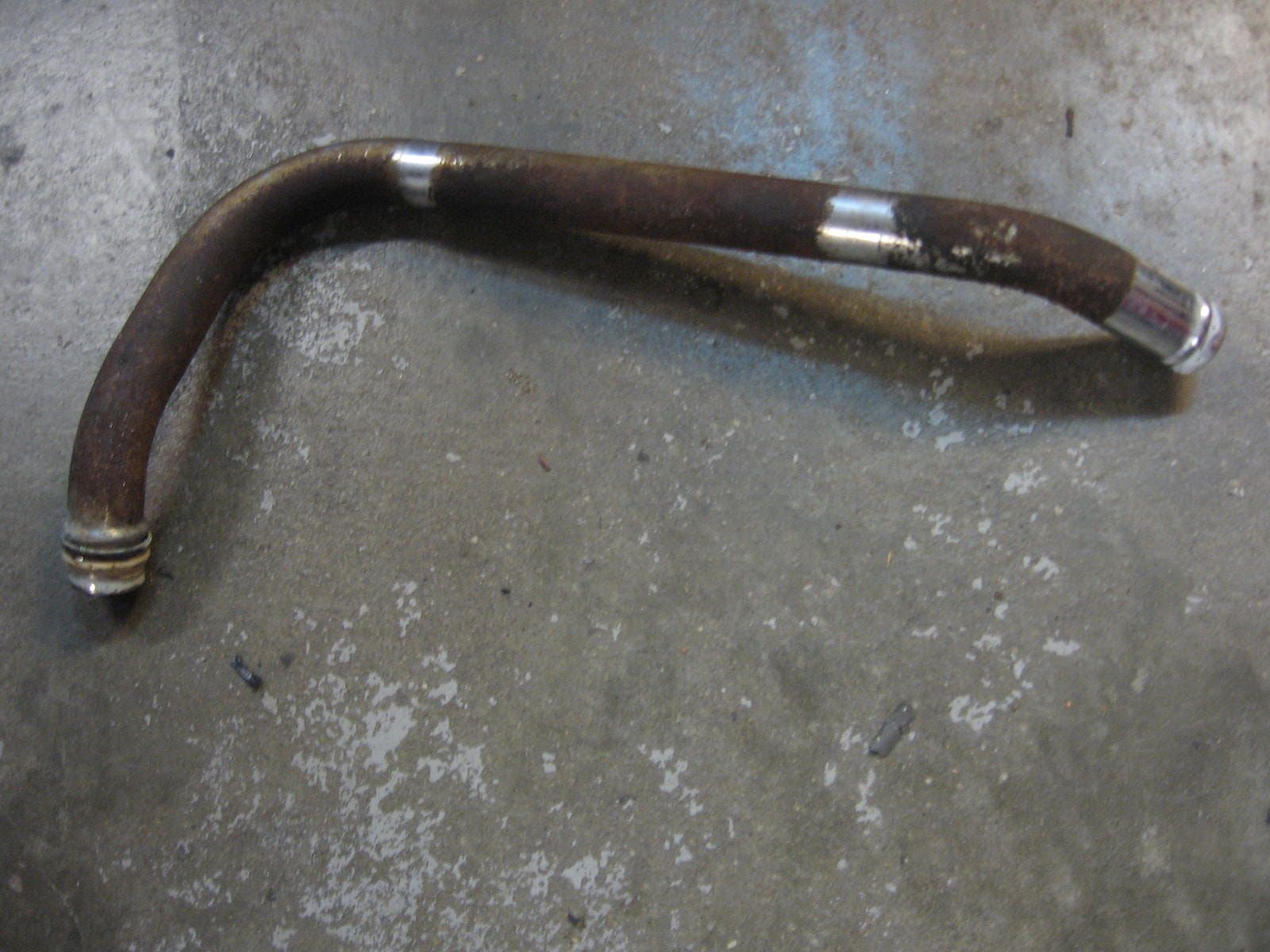 koelwaterpijp zijkantblok 	Cx500 Gl500	19504-415-000		,chroom zeer slecht