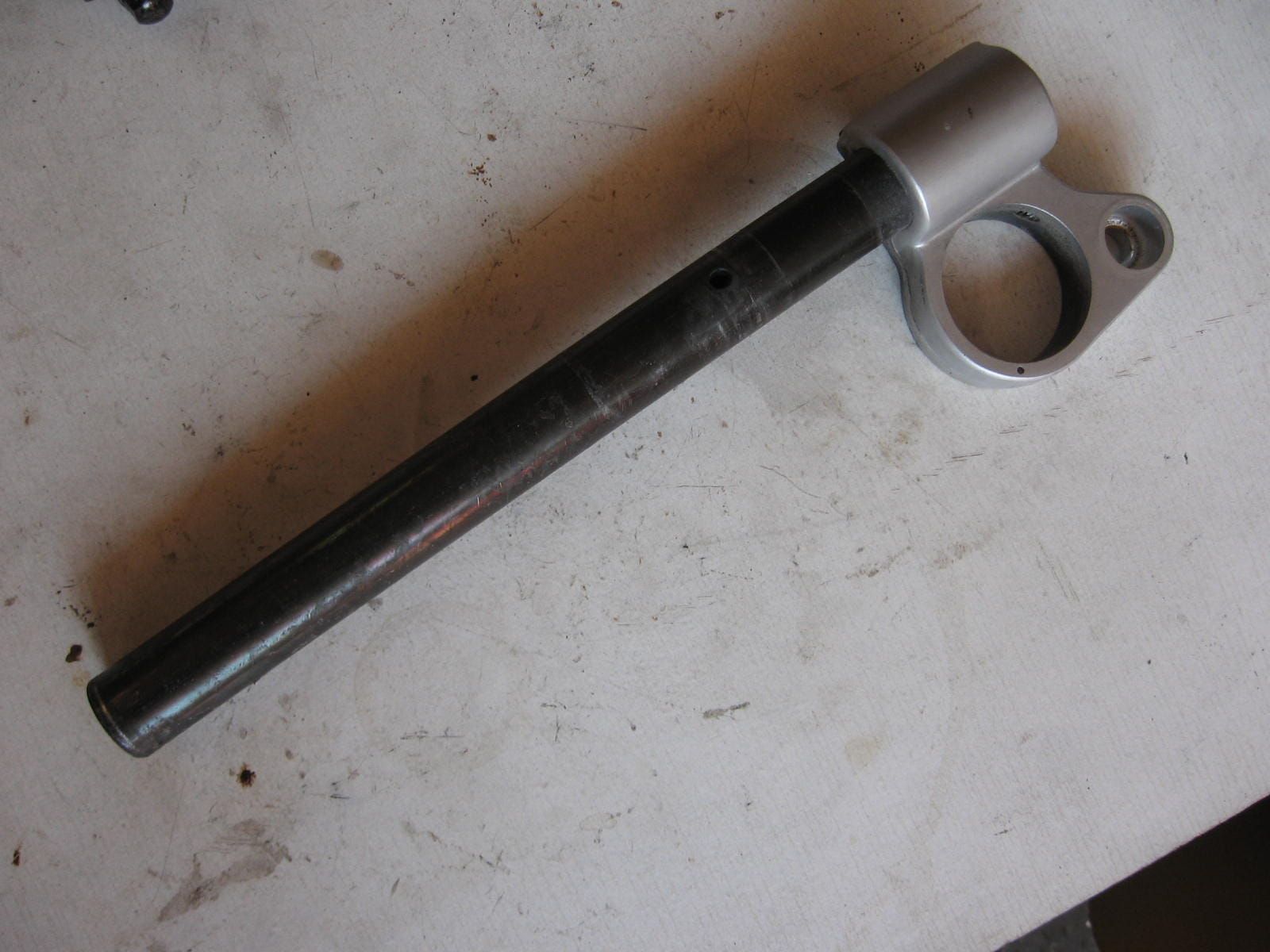 stuurhelft links	Gsx600f 88-96	56150-19c000 + 56221-19c10	56221-19c12