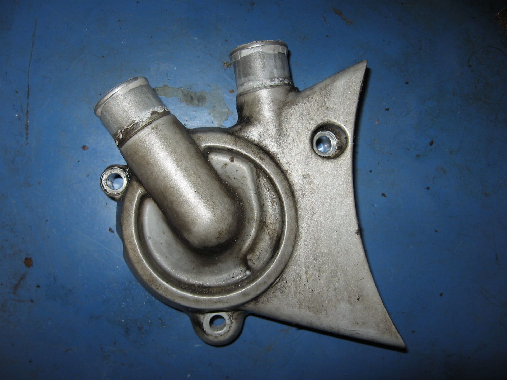 deksel waterpomp , housing waterpump	F650gs 99-08  	11517652862