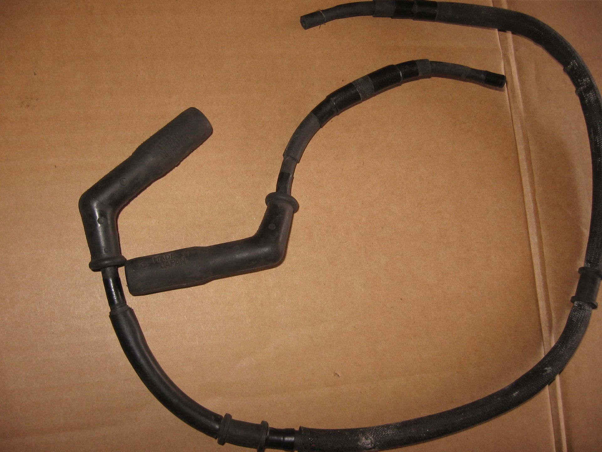 set bougiedop met kabel rechts voor linksachter /05FJM / vt1100c 1986		30752-mg8-770