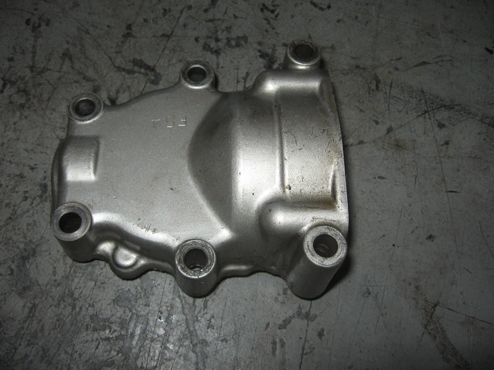 cover secundairy drive gear -- vs700 1986-87