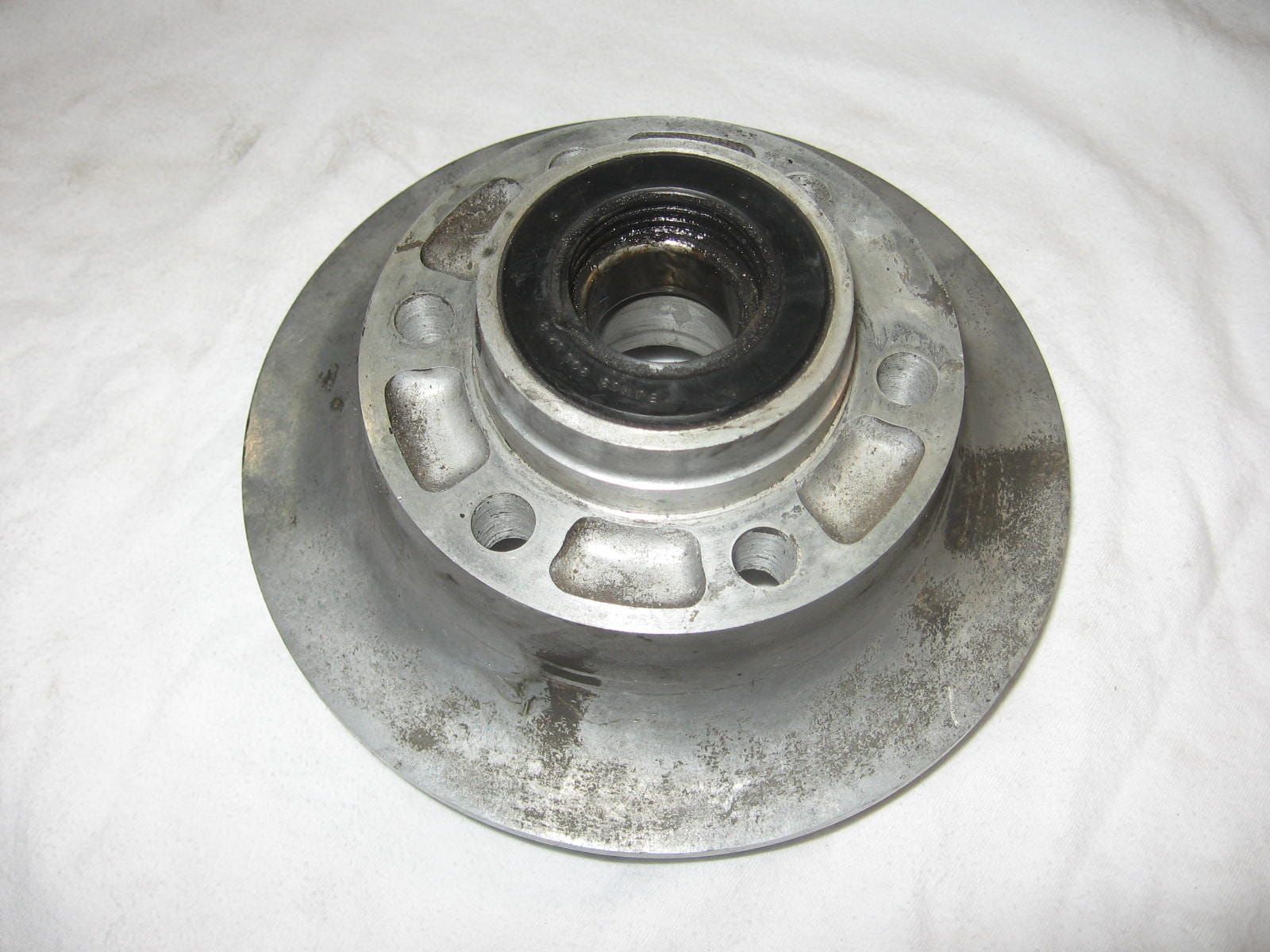 kettingwielhouder wiel  -- gsx400 e 1982 gn400,gs450-250-550		64651-11300