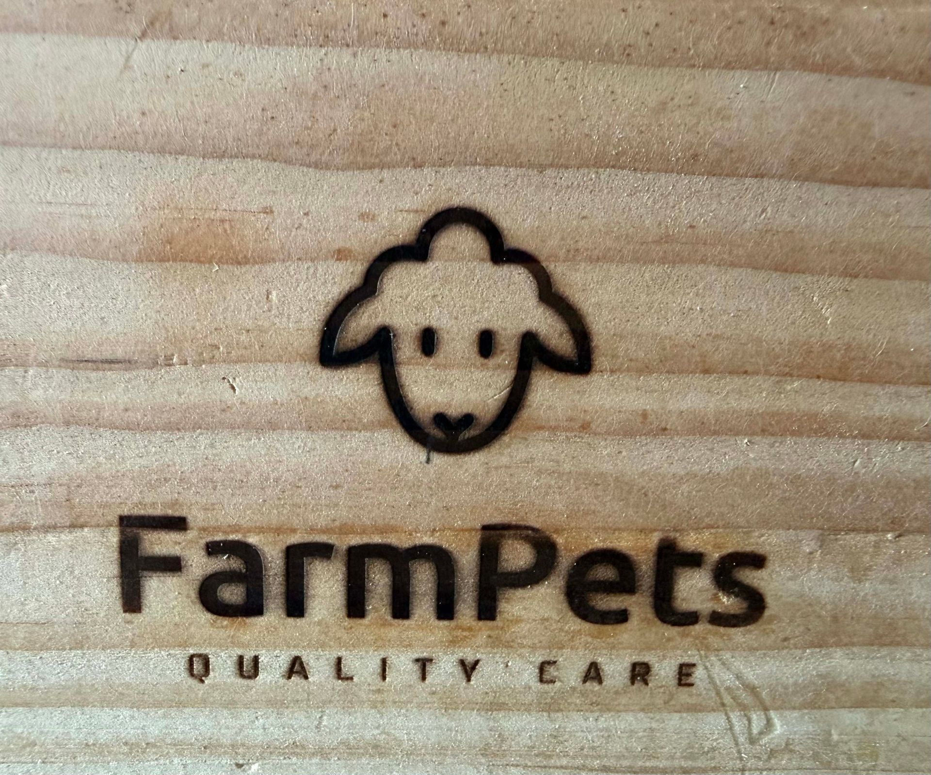 FarmPets logo