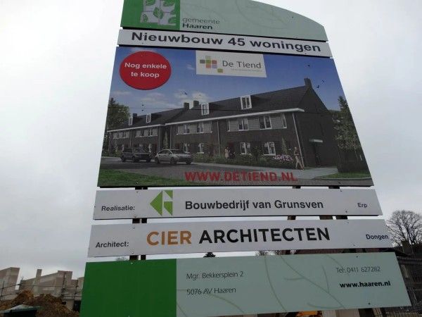 Een bouwbord voor 