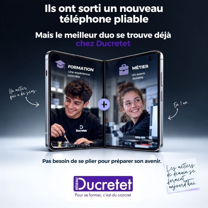 Publicité Ducretet avec deux smartphones pliables et deux étudiants souriants sur fond sombre.