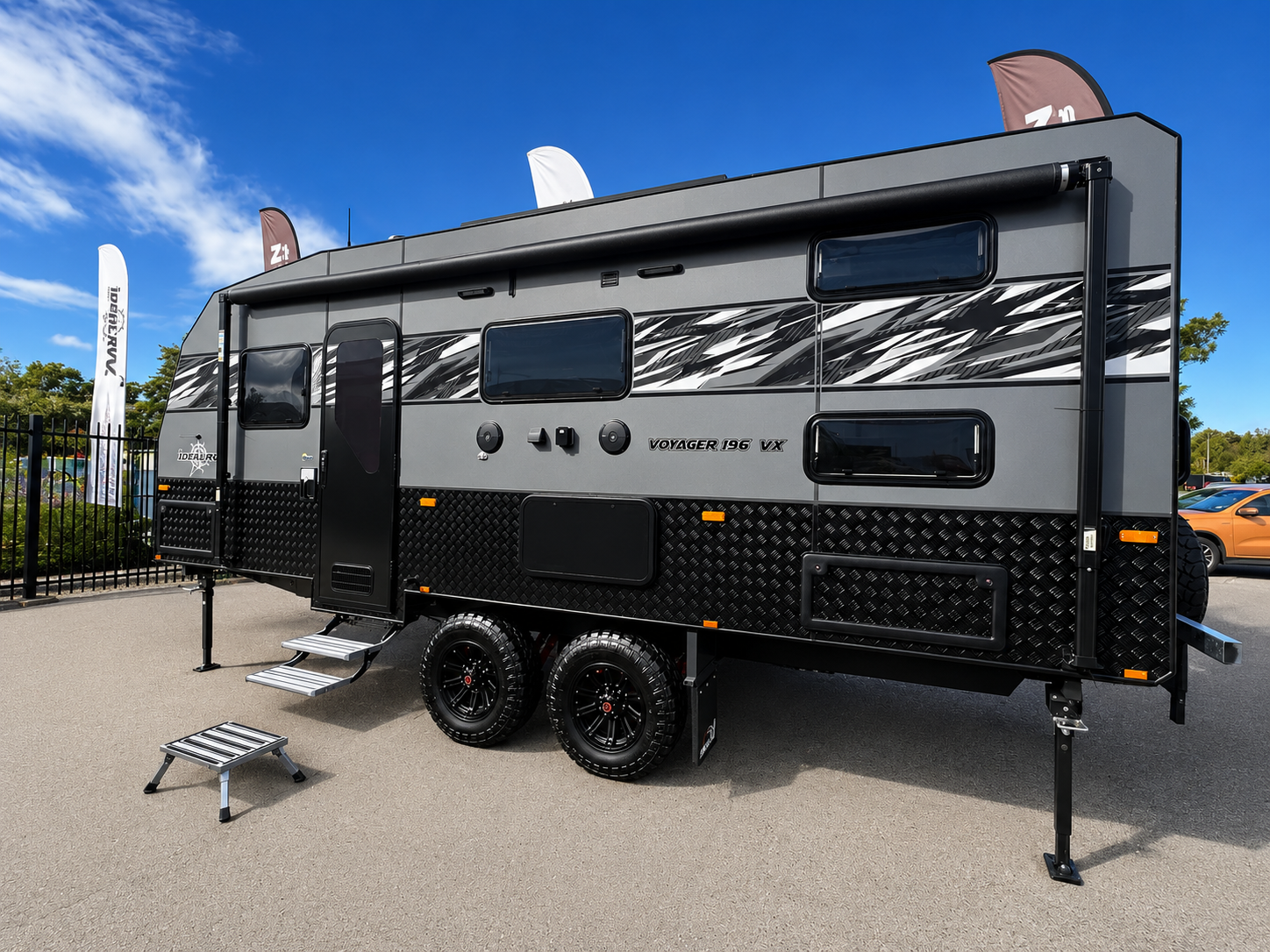 Ideal Voyager 19'6Family Bunk