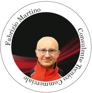 Fabrizio Martino, consulente tecnico commerciale, con giacca rossa, logo circolare.