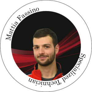 Mattia Fassino, Tecnico Specializzato, con sfondo rosso e nero.