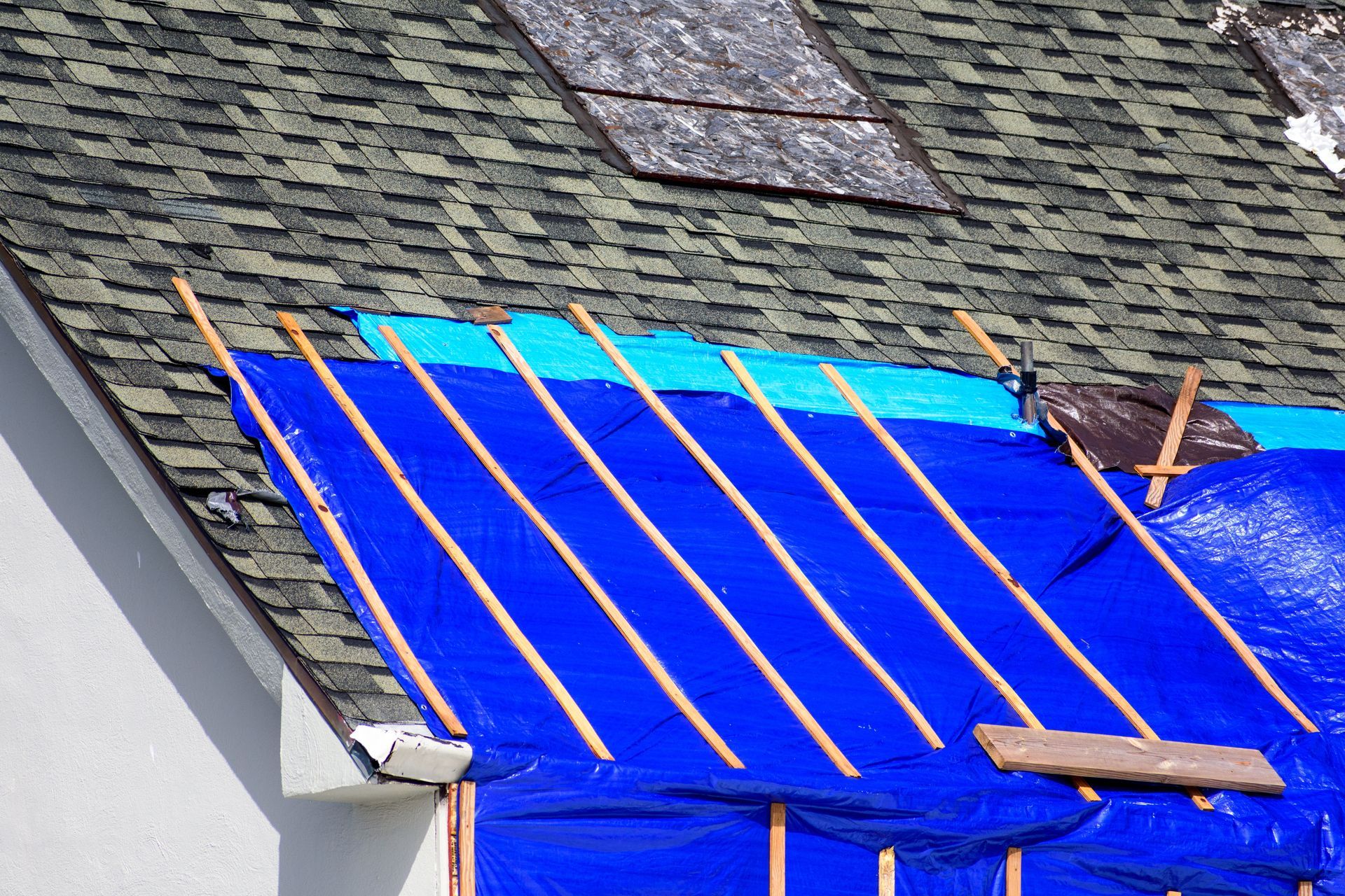 Fast Emergency Roofing Solutions