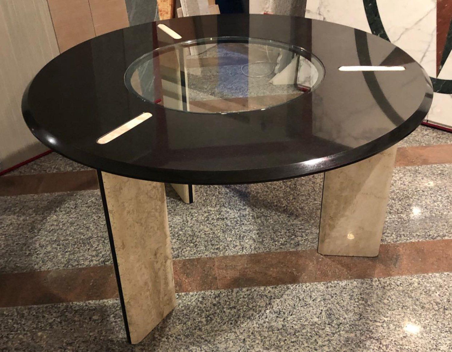 Tavolo in marmo nero
