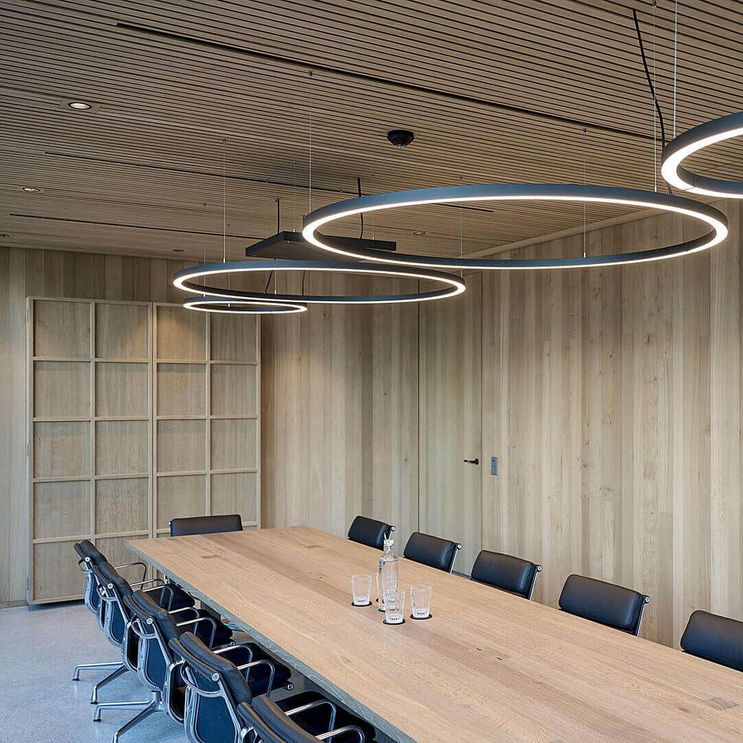 WoodenComfort Holz-Klimadecke für Büro- und Verwaltungsgebäude