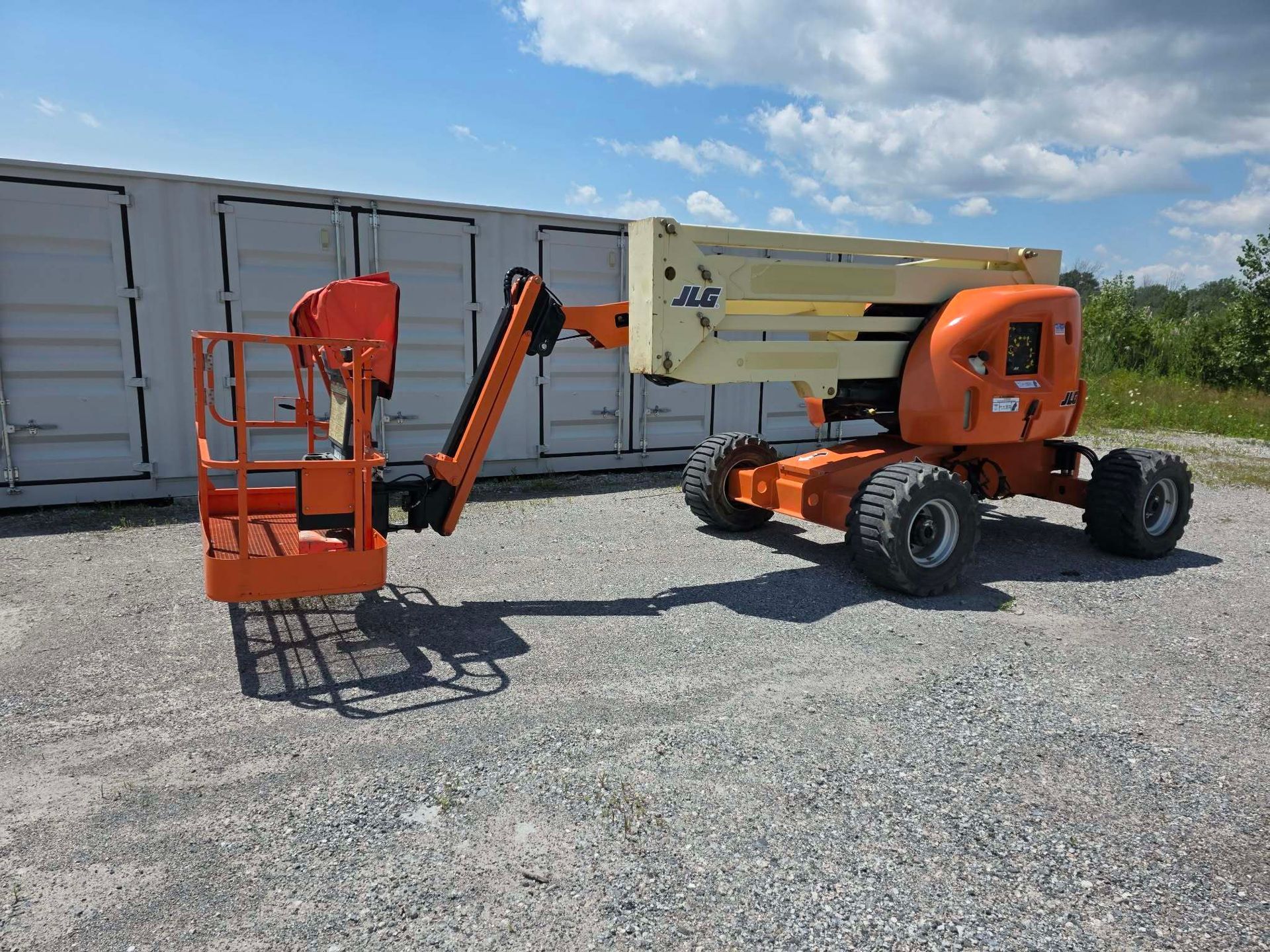 Nacelle télescopique mât articulé JLG 45' (450AJ)