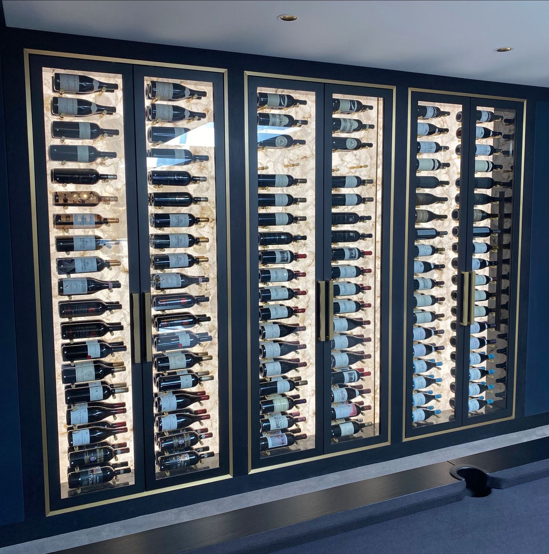 Vinomagna Modern Wine Wall Vinomagna Modern Wine Wall Surrey
