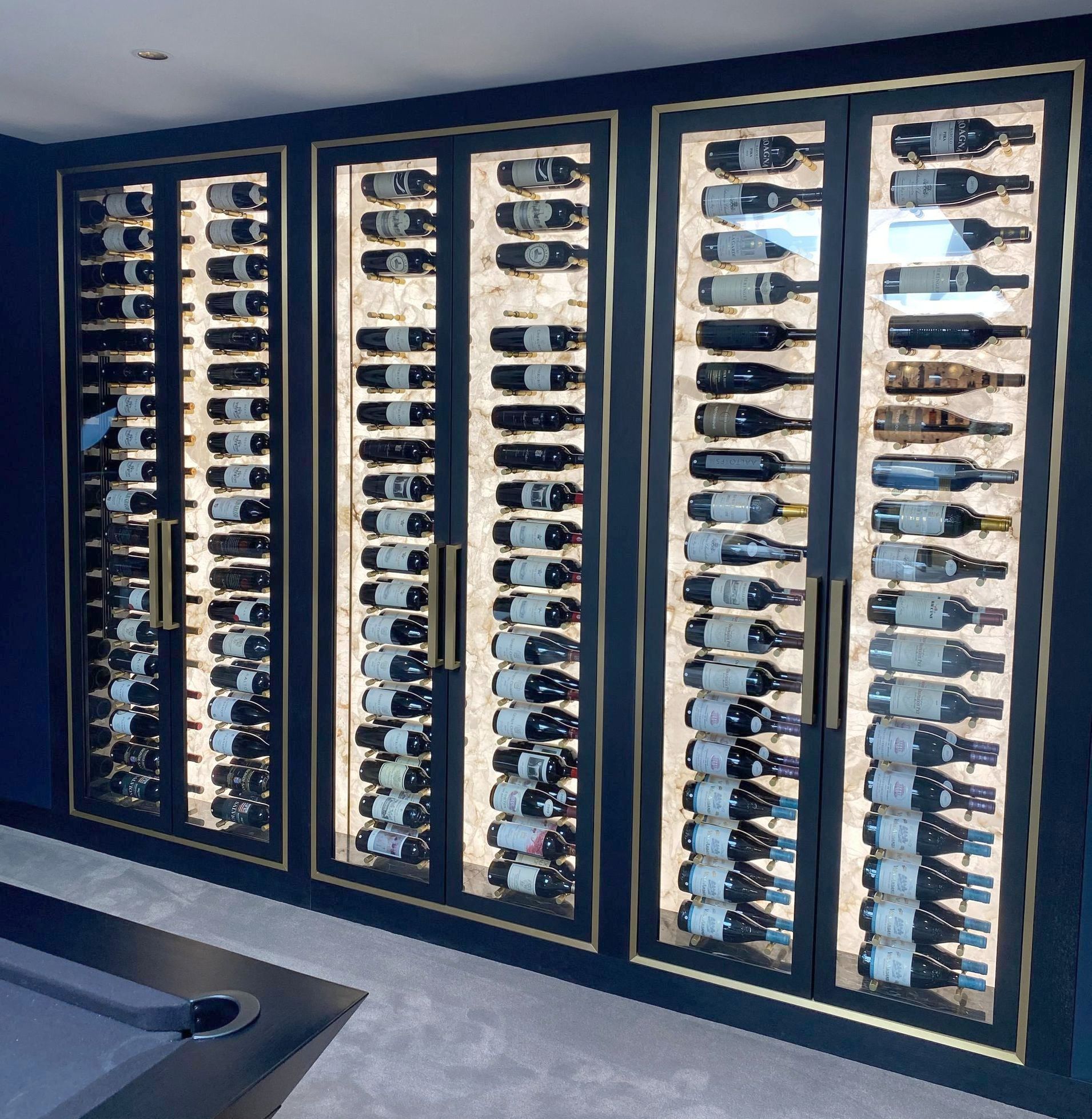 Vinomagna Modern Wine Wine Wall Vinomagna Modern Wine Wall