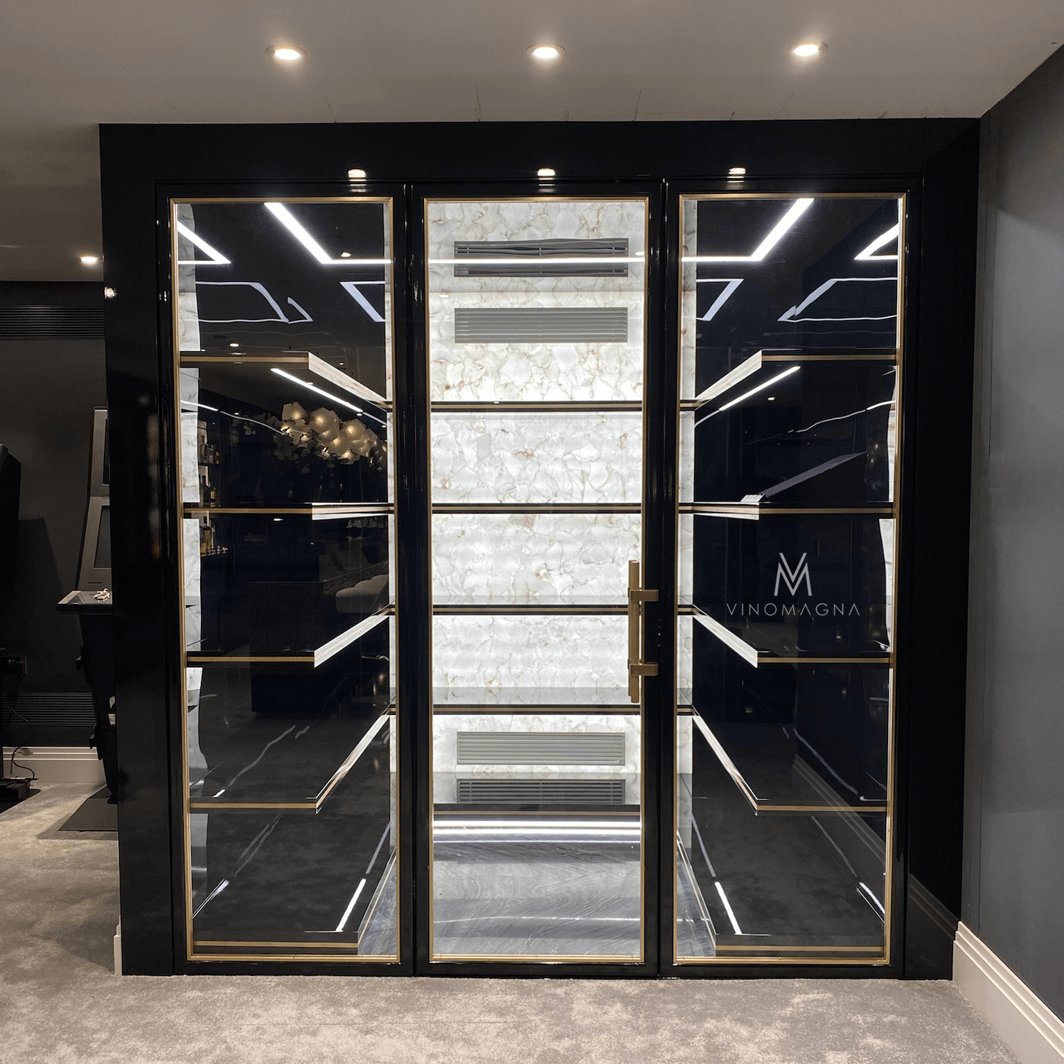 Walk-in Wine Room Vinomagna