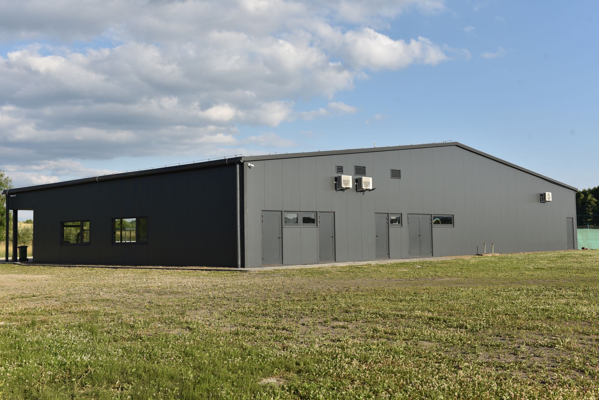 Warehouse building