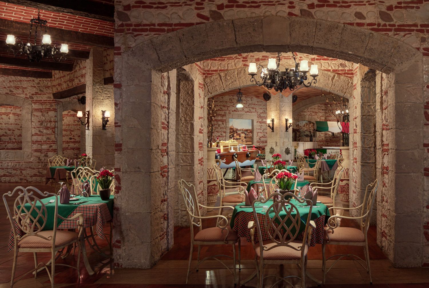 Il Portico Italian Restaurant at Palm Royale Resort