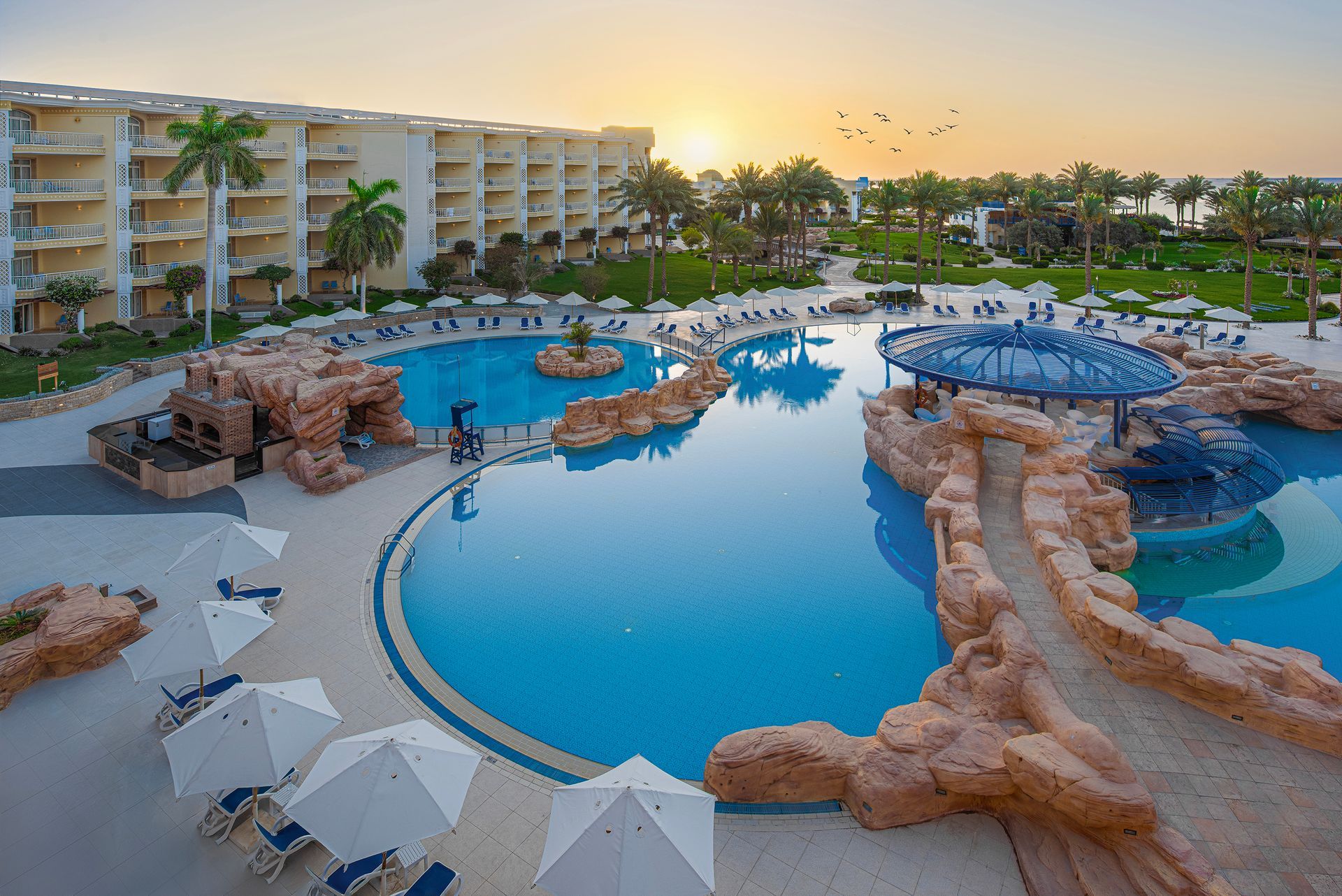 Renovated swimming pool at Palm Royale Resort Soma Bay