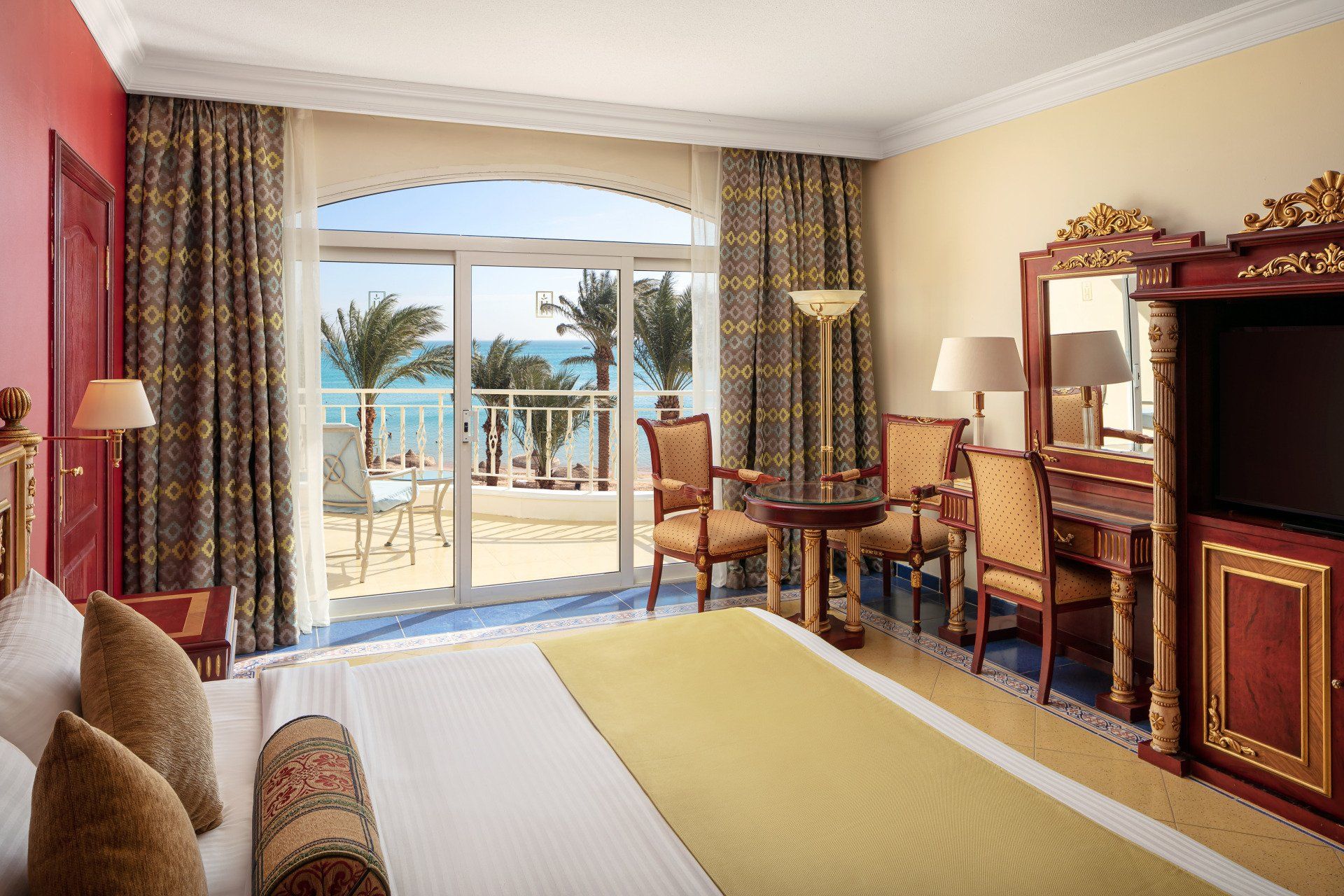 Presidential Suite at Palm Royale Resort