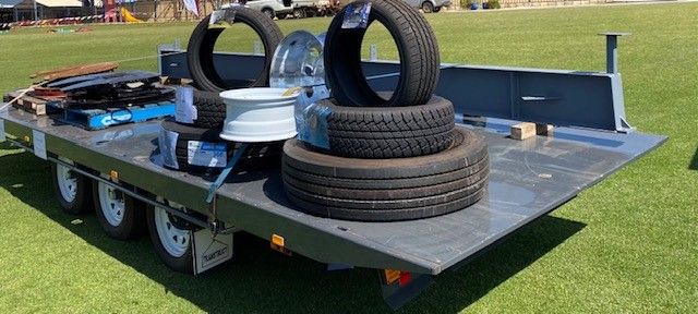 custom built trailers-01