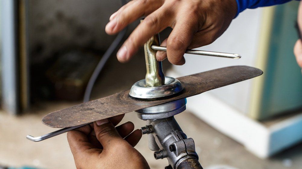 Brush Cutter Assemble Blade With Tools — The Saw Spot In Kyogle NSW
