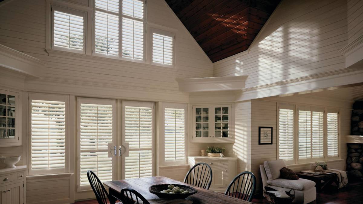 Cozy home interior featuring stylish window treatments that combine light control and design near Kent, Washington (WA)