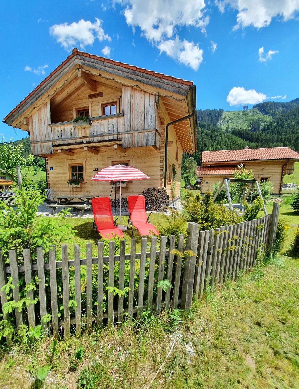 Alhütte im Sommer