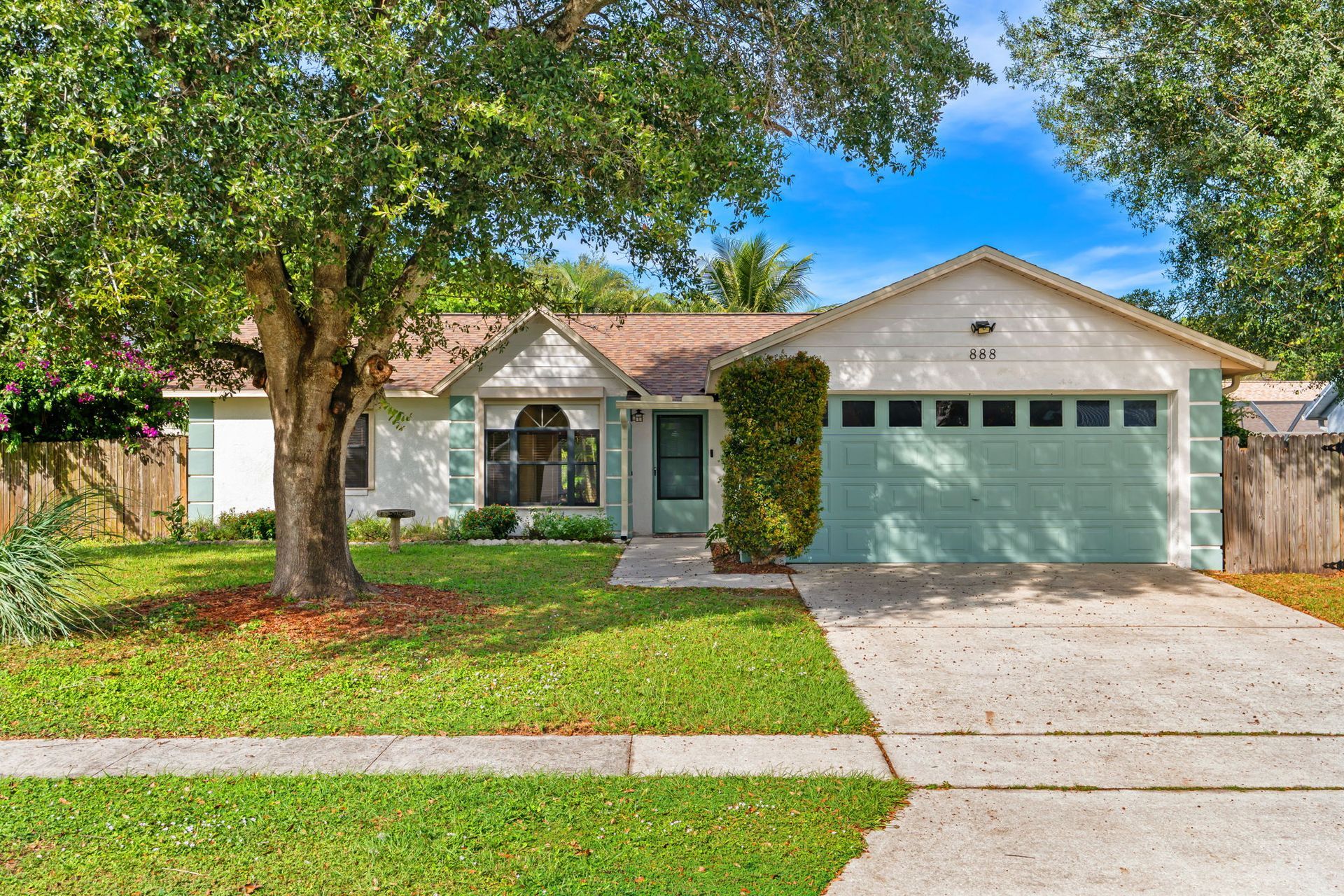 Exterior of the sold home at 888 Wandering Pine Trail in Rockledge, a single-family example from Dustin’s portfolio.