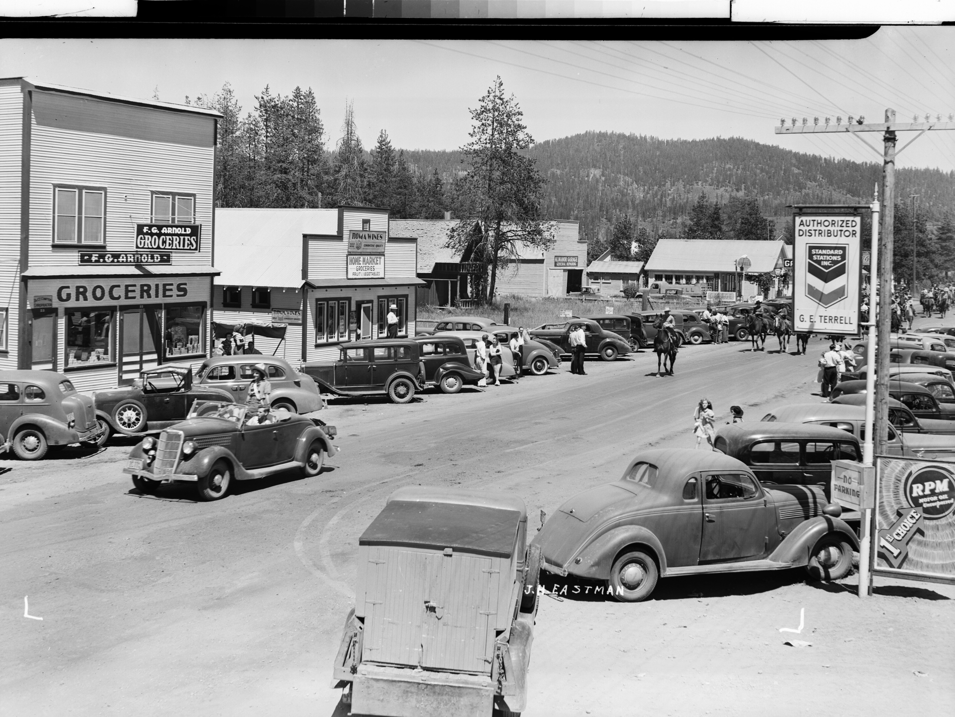 Chester Rodeo Parade 1938
**Eastman