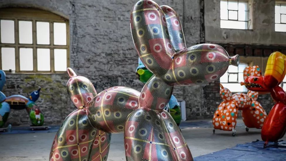 a colourful balloon dog