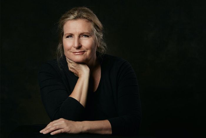 Jane James - Bio