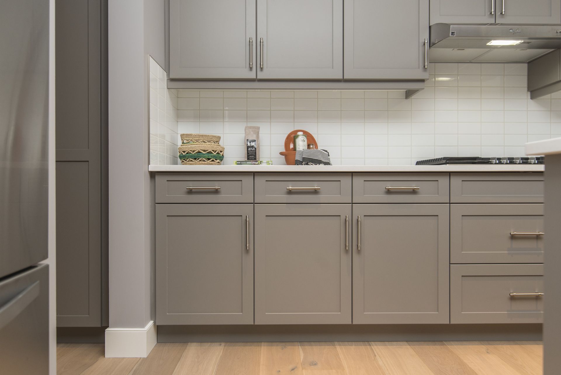 kitchen cabinet painting