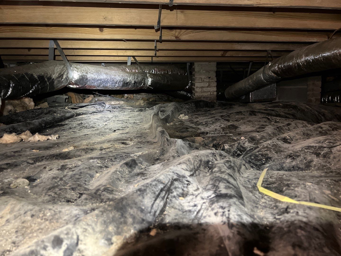 Wet Damp Crawl space under a home in Birmingham Alabama